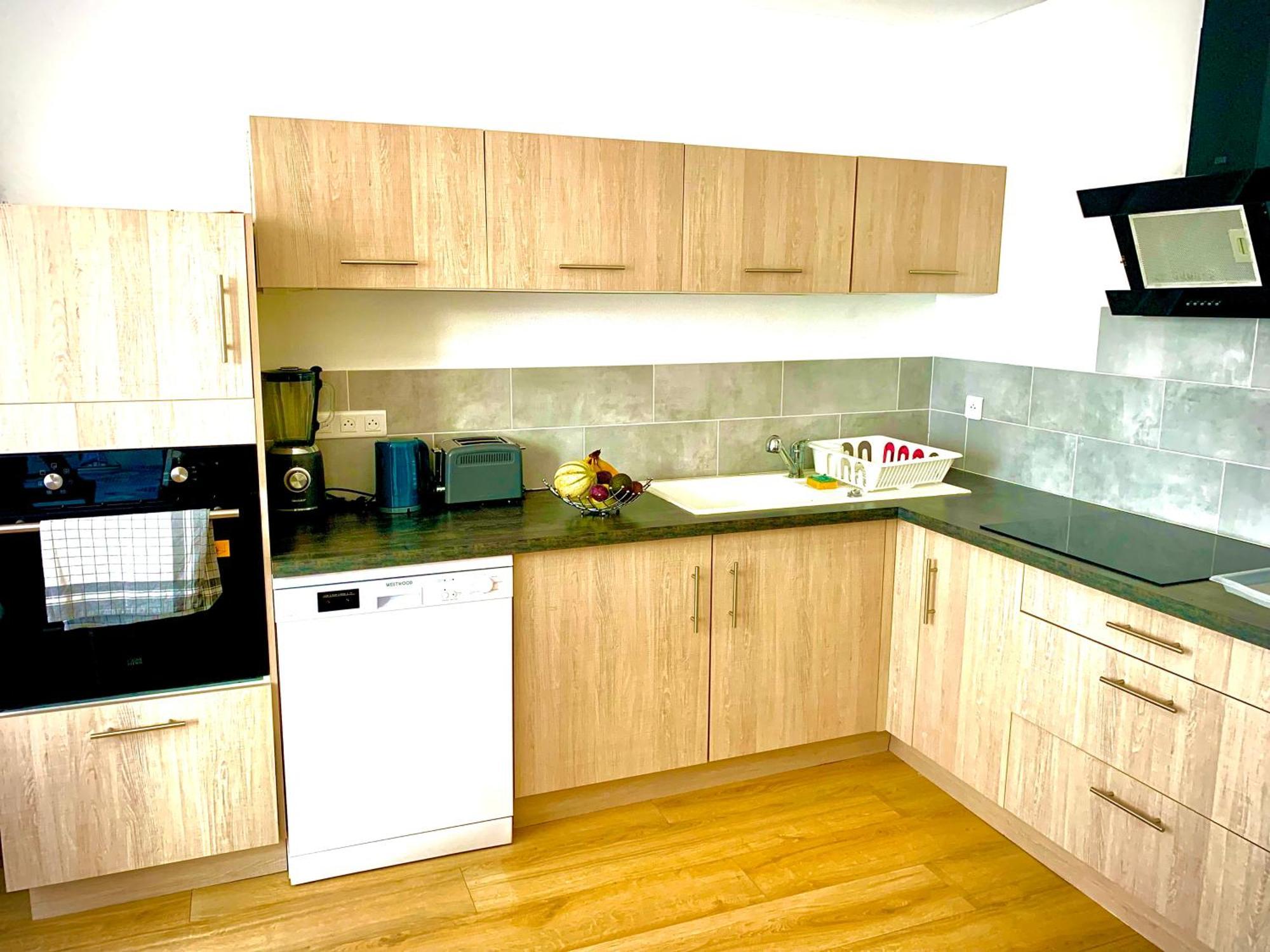 L Indemodable Renove Spacieux Et Lumineux Avec 2 Chambres 萨尔堡 外观 照片
